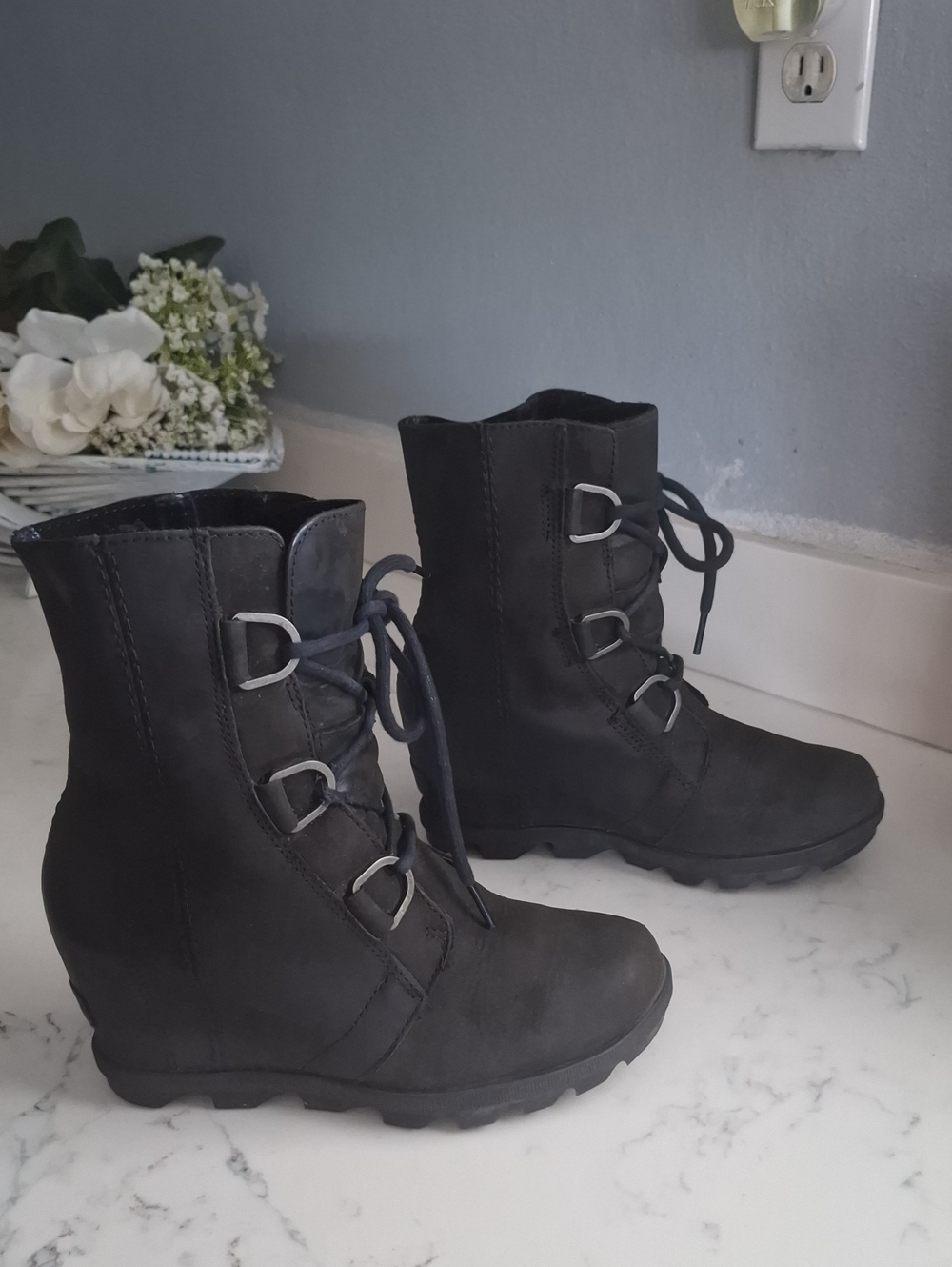 Sorel Black Lace-Up Wedge Ankle Boots
